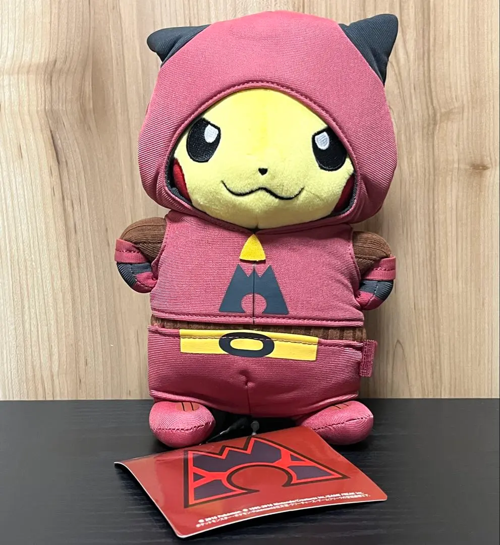 熔岩隊 變裝 比卡超公仔